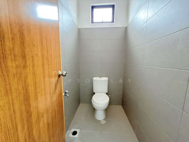 Shop / Office for Rent in Taman Kluang Perdana (Kluang) - Gipson Lay - PropertyGuru.com.my