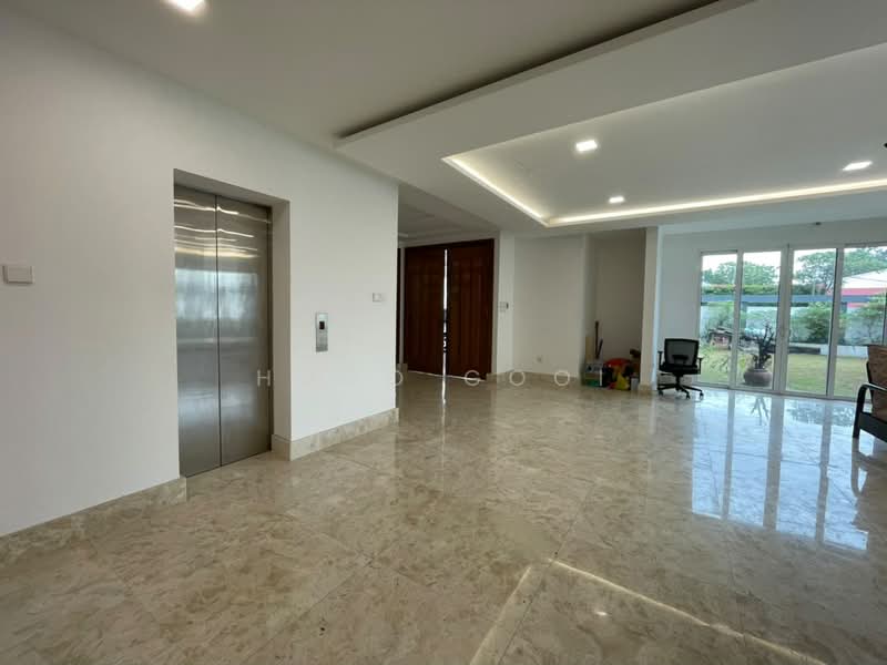 Bungalow for Rent in Damansara Heights (Kuala Lumpur) - Hugo Gooi - Entrance - PropertyGuru.com.my