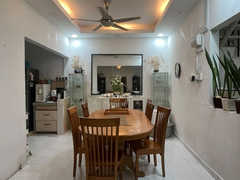 2-storey Terraced House for Sale in Kemensah Heights (Ulu Kelang) - Farah Rasul - Dining Room - PropertyGuru.com.my