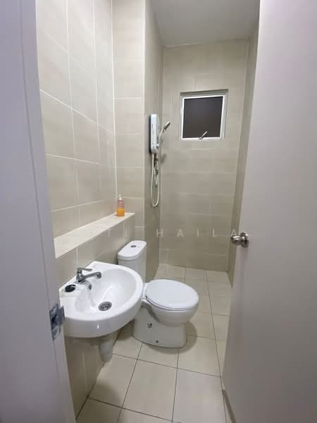 Kondominium untuk Disewa di Residensi Adelia 4 - Siti Haila - Bathroom - PropertyGuru.com.my