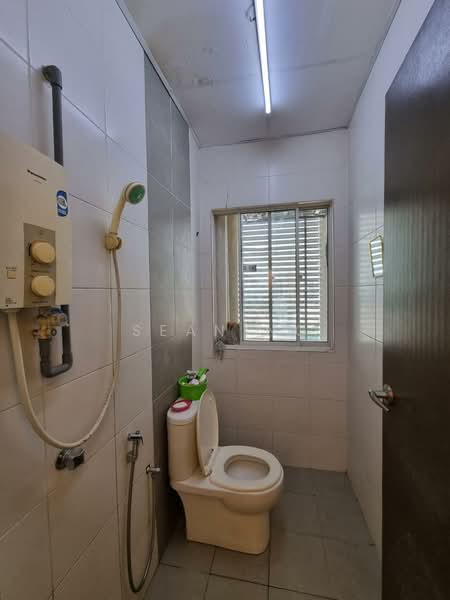 Pejabat untuk Dijual di Shah Alam (Selangor) - Sean Ng - Bathroom - PropertyGuru.com.my