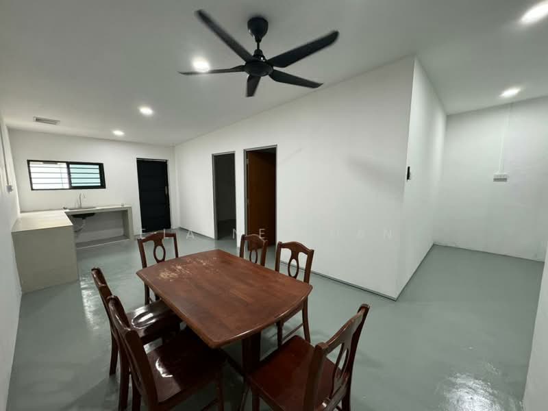 Rumah Teres 2 Tingkat untuk Disewa di Johor Bahru (Johor) - Elaine Chan - Dining Room - PropertyGuru.com.my