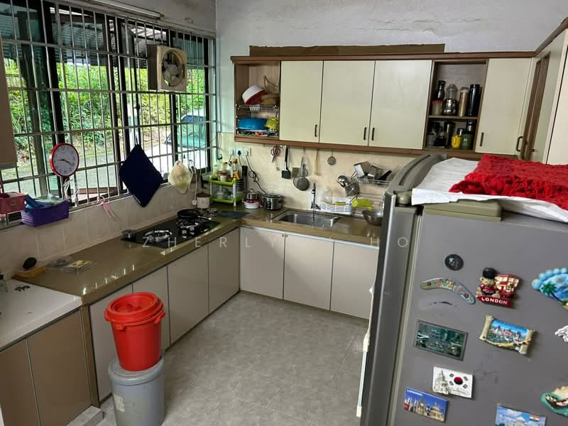 Rumah Teres untuk Dijual di Island Glades (Jelutong) - Zherlynn Ho - Kitchen - PropertyGuru.com.my