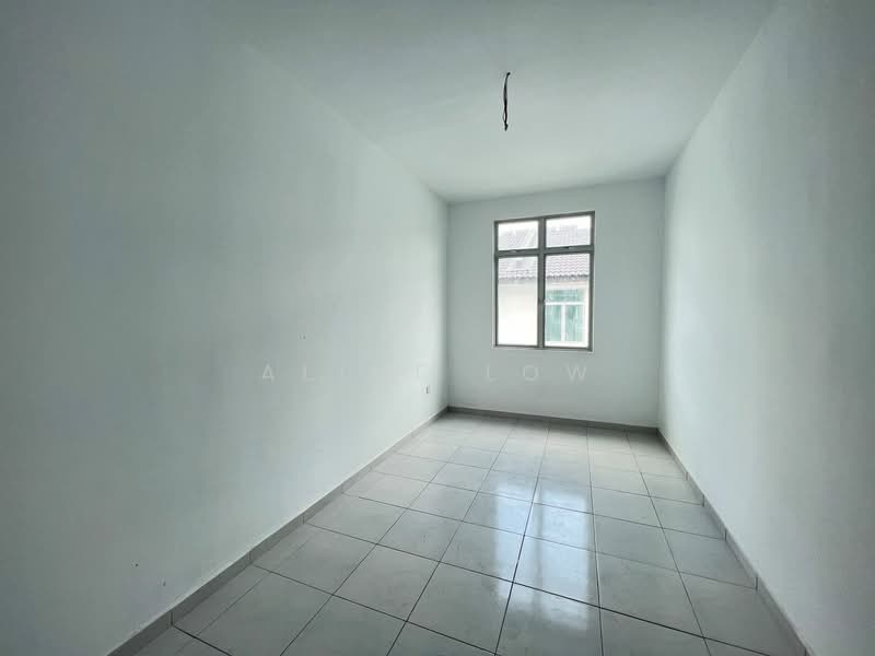 3-storey Terraced House for Sale in Taman Kundang Jaya (Rawang) - Alice Low - Interior - PropertyGuru.com.my