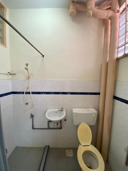 Pangsapuri untuk Dijual di Iskandar Shah - Woon . - Bathroom - PropertyGuru.com.my