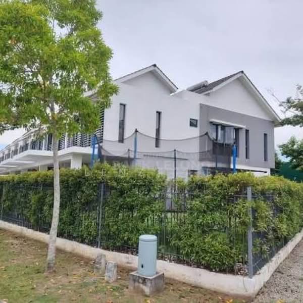 Rumah Teres 2-Tingkat untuk Dijual di Bandar Rimbayu (Telok Panglima Garang) - Lenz Tee - Exterior - PropertyGuru.com.my