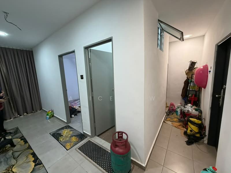 2-storey Terraced House for Sale in Taman Kundang Jaya (Rawang) - Alice Low - Corridor - PropertyGuru.com.my