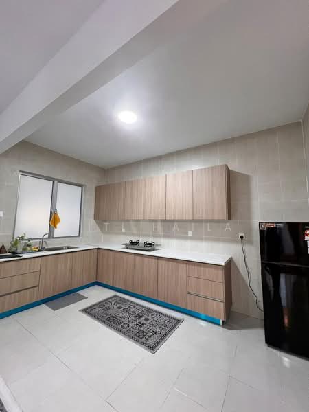 Kondominium untuk Disewa di Residensi Adelia 4 - Siti Haila - Kitchen - PropertyGuru.com.my