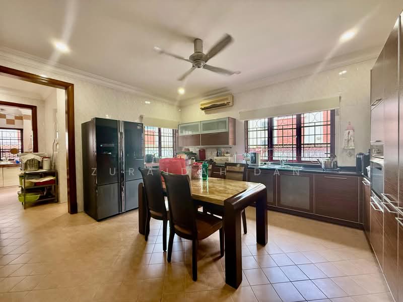 Rumah Banglo untuk Dijual di Cheras (Selangor) - Zuraidah Dan - Kitchen - PropertyGuru.com.my