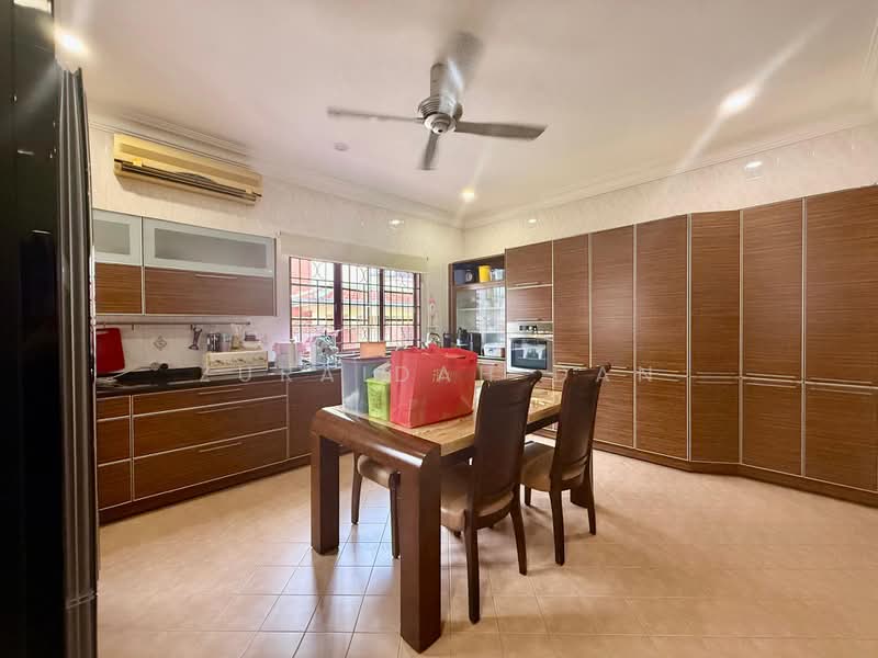 Rumah Banglo untuk Dijual di Cheras (Selangor) - Zuraidah Dan - Kitchen - PropertyGuru.com.my