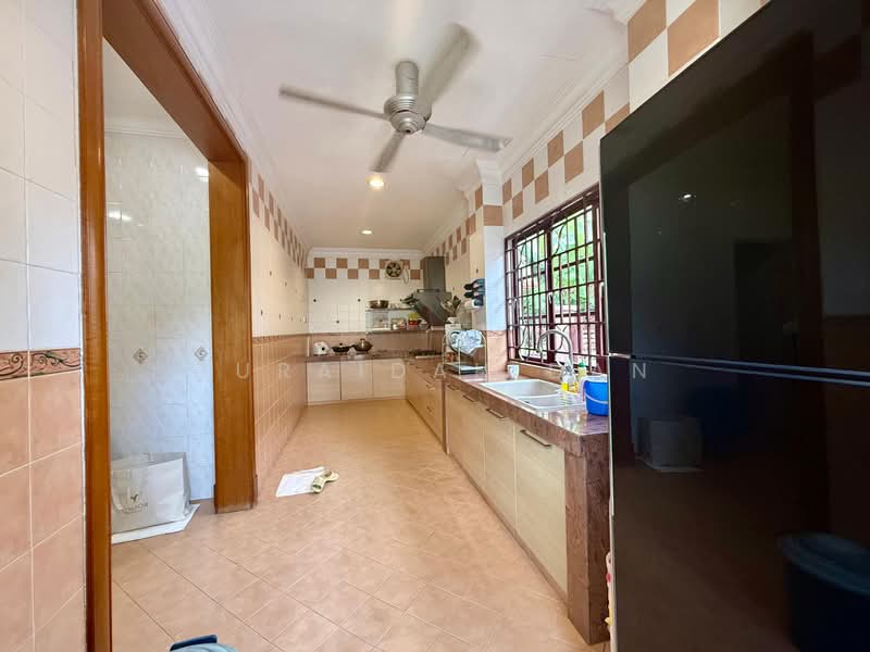 Rumah Banglo untuk Dijual di Cheras (Selangor) - Zuraidah Dan - Kitchen - PropertyGuru.com.my