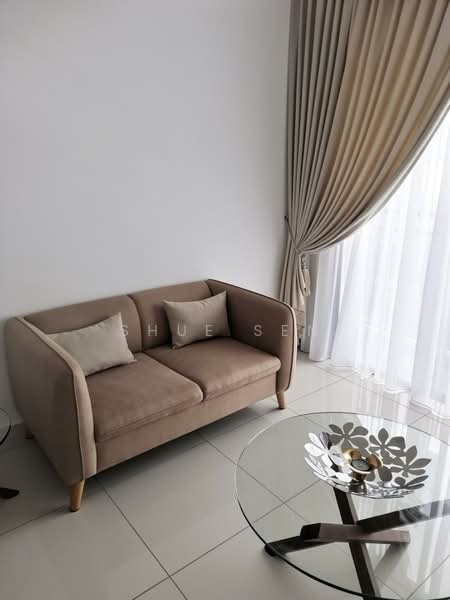 Servis Apartment untuk Disewa di Kenwingston Skylofts - Shue Sen - Living Room - PropertyGuru.com.my