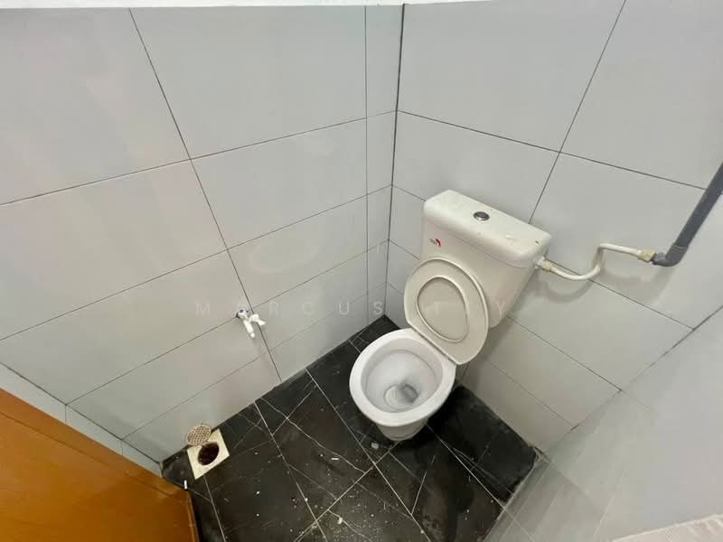 Rumah Teres 2 Tingkat untuk Dijual di Taman Sri Temenggong (Muar) - Marcus Tey - Bathroom - PropertyGuru.com.my