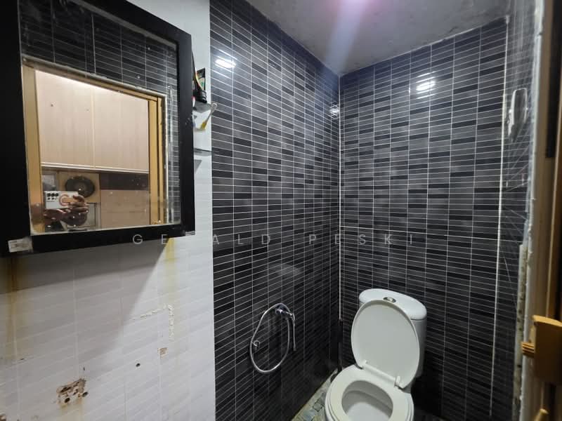 Pangsapuri untuk Dijual di Sri Saujana - Gerald Peski - Bathroom - PropertyGuru.com.my