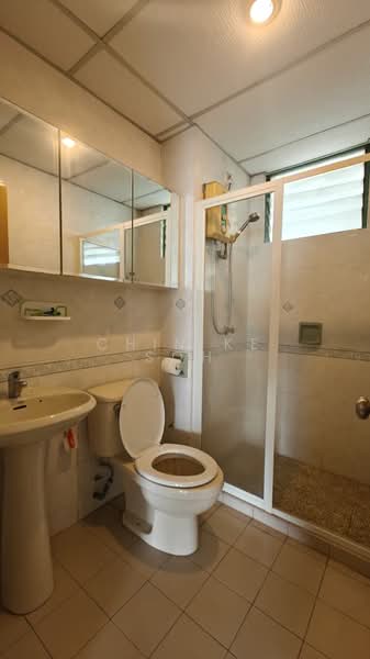 Condominium for Sale at Duta Ria - Chin Ke Soh - Bathroom - PropertyGuru.com.my