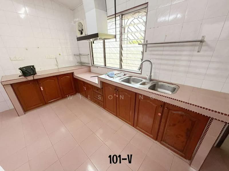 1-storey Terraced House for Sale in Pekan Meru (Kapar) - Wilson Ng - Kitchen - PropertyGuru.com.my