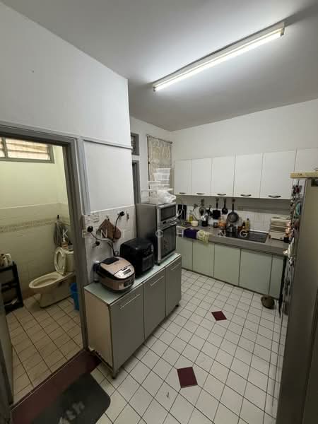 Rumah Teres 2-Tingkat untuk Dijual di Bandar Tun Hussein Onn (Cheras) - Kent Chong - Kitchen - PropertyGuru.com.my