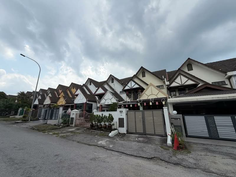 Rumah Teres 2-Tingkat untuk Dijual di Bandar Tun Hussein Onn (Cheras) - Kent Chong - Exterior - PropertyGuru.com.my
