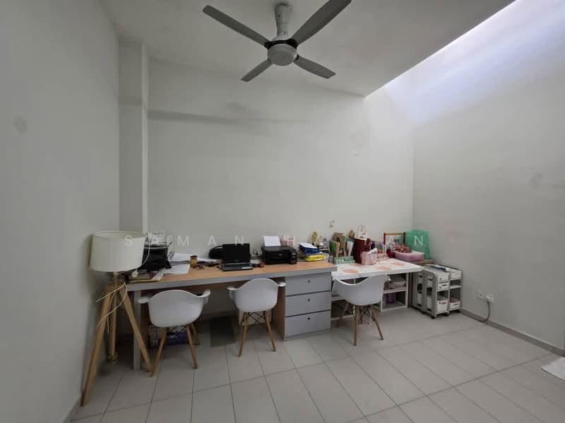 Rumah Teres 2 Tingkat untuk Dijual di Taman Dato' Chellam (Ulu Tiram) - Samantha Tan - Study - PropertyGuru.com.my