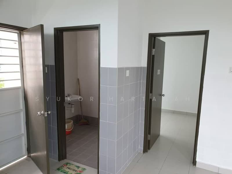 Rumah Teres 2 Tingkat untuk Dijual di Puncak Alam (Selangor) - Syukor Hartanah - Bathroom - PropertyGuru.com.my