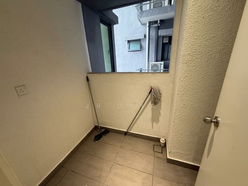 Servis Apartment untuk Disewa di UNIO Residence - JR Chia - Balcony - PropertyGuru.com.my