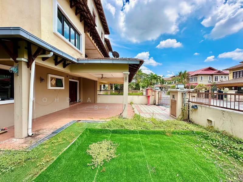Rumah Berkembar untuk Dijual di Sungai Long (Bandar Sungai Long) - Mohd Aizat Saiful Bahri - Exterior - PropertyGuru.com.my