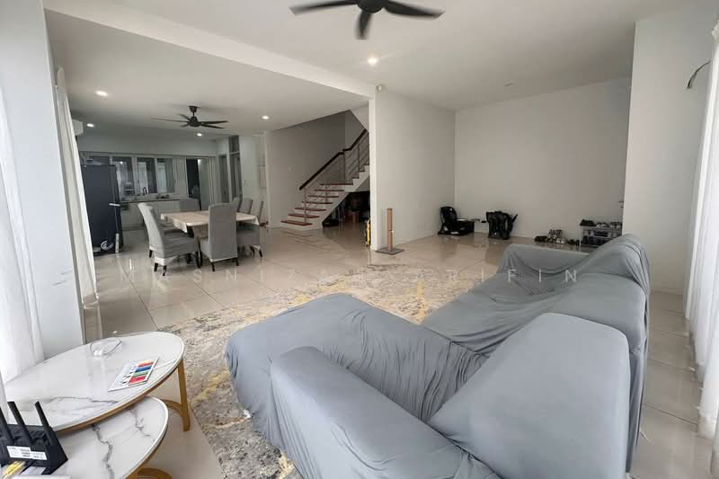 Rumah Berkembar untuk Dijual di Taman Melawati (Ulu Kelang) - Masnizah Arifin - Living Room - PropertyGuru.com.my
