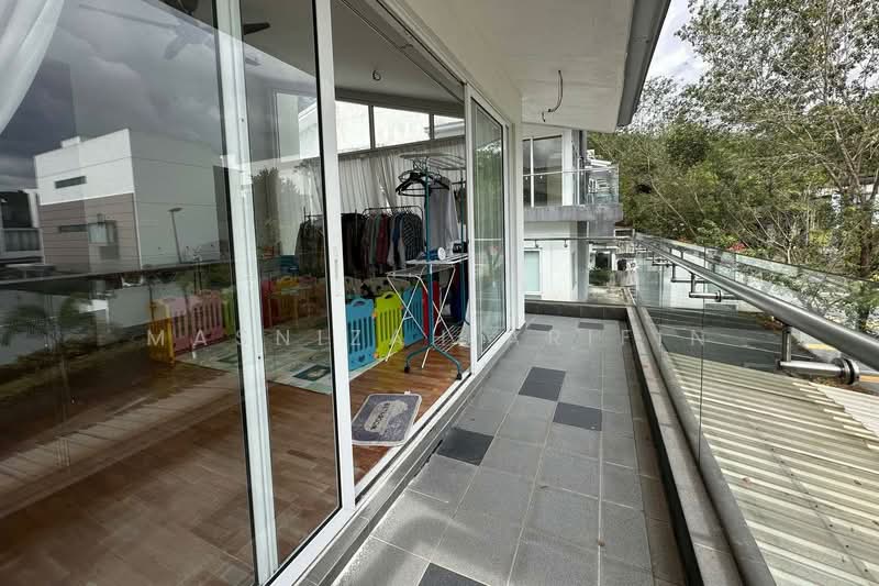 Rumah Berkembar untuk Dijual di Taman Melawati (Ulu Kelang) - Masnizah Arifin - Balcony - PropertyGuru.com.my