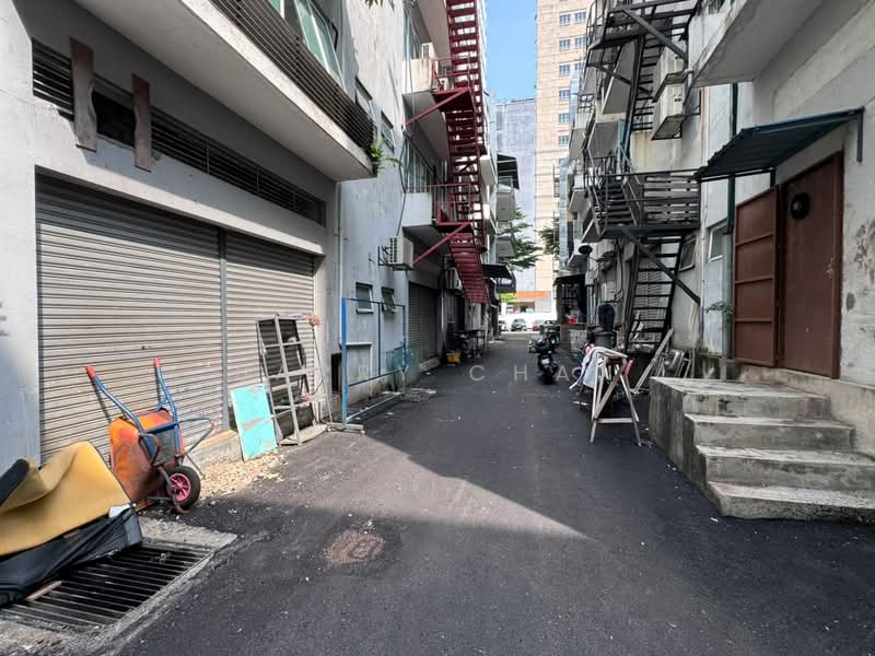 Kedai untuk Disewa di Seksyen 4 (Kota Damansara) - BARRY CHAN - Exterior - PropertyGuru.com.my