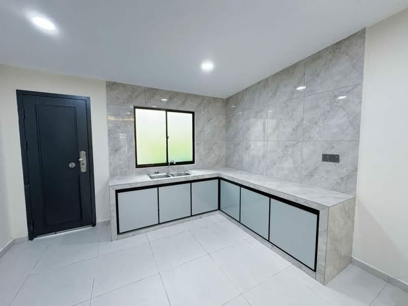 1-storey Terraced House for Sale in Taman Abad (Johor Bahru) - Jennie Ooi - Kitchen - PropertyGuru.com.my