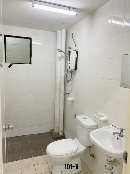Pangsapuri untuk Dijual di Seri Jati - Wilson Ng - Bathroom - PropertyGuru.com.my