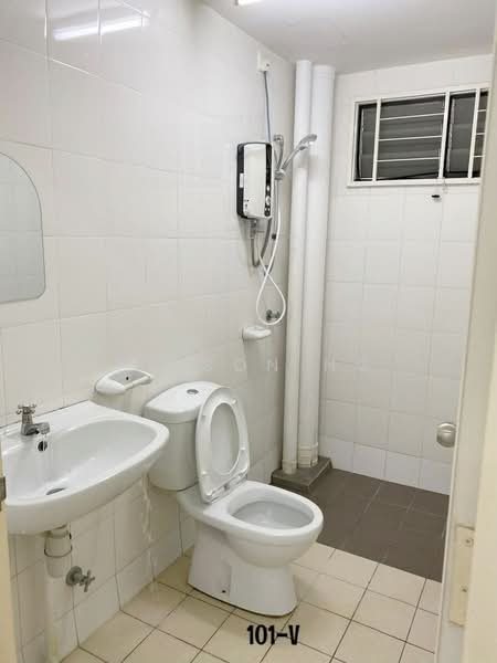 Pangsapuri untuk Dijual di Seri Jati - Wilson Ng - Bathroom - PropertyGuru.com.my