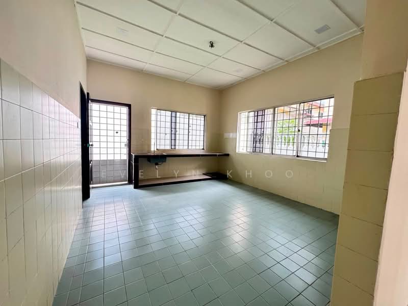 Rumah Banglo untuk Disewa di Taman Sri Hijau (Rawang) - Evelyn Khoo - Kitchen - PropertyGuru.com.my