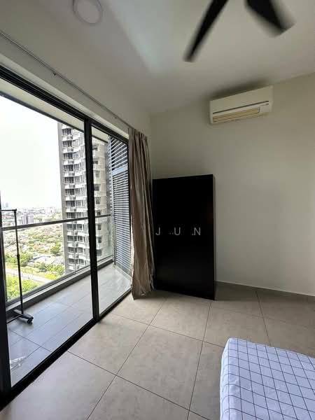 Kondominium untuk Disewa di Petalz Residences - Yi Jun - Balcony - PropertyGuru.com.my