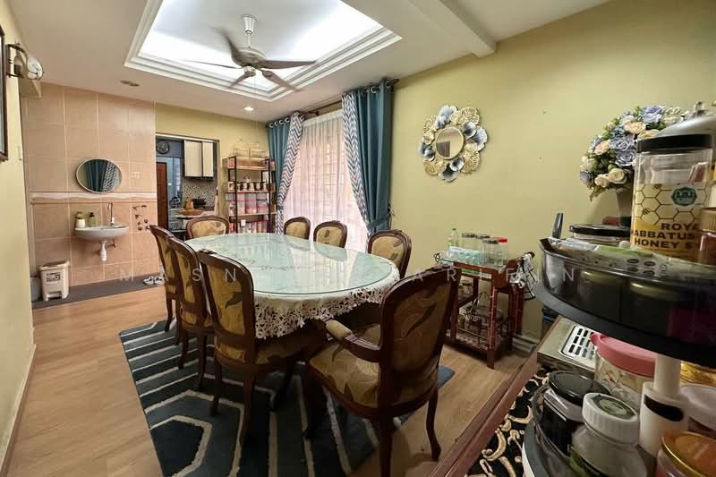 Rumah Banglo untuk Dijual di Taman Setia (Gombak) - Masnizah Arifin - Dining Room - PropertyGuru.com.my