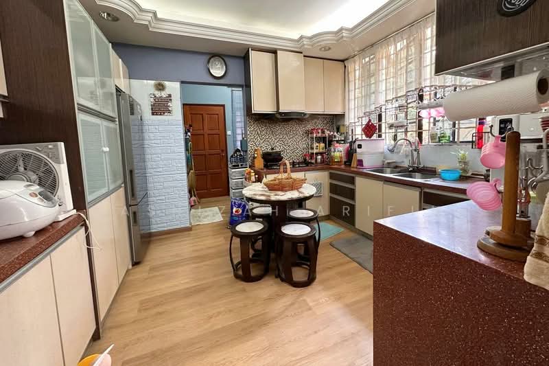 Rumah Banglo untuk Dijual di Taman Setia (Gombak) - Masnizah Arifin - Kitchen - PropertyGuru.com.my