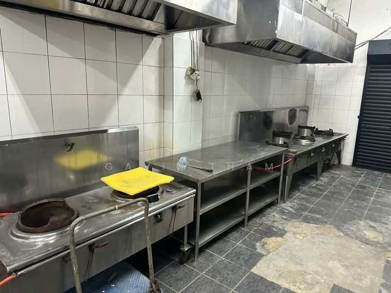 Shop / Office for Rent in Taman Indrahana (Taman Desa) - Gavin Tham - Kitchen - PropertyGuru.com.my