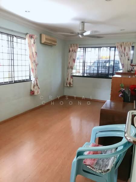 Rumah Berkembar untuk Dijual di Island Glades (Jelutong) - Crystal Choong - Living Room - PropertyGuru.com.my