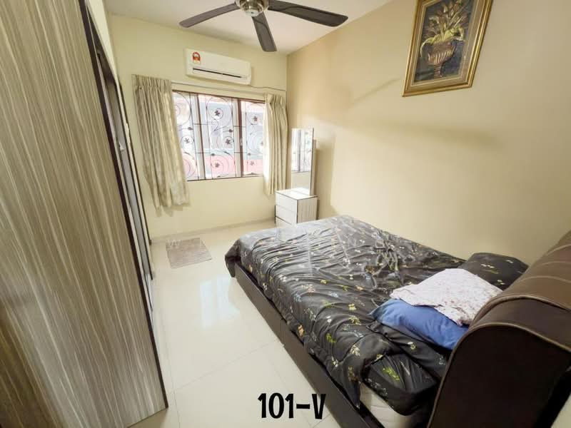 Terraced House for Sale in Bandar Botanic (Klang) - Wilson Ng - Bedroom - PropertyGuru.com.my