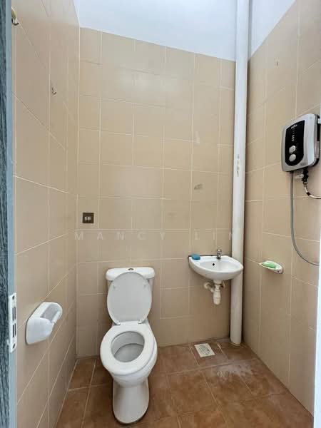 2-storey Terraced House for Sale in Taman Scientex Utama (Senai) - Mancy Lim - Bathroom - PropertyGuru.com.my
