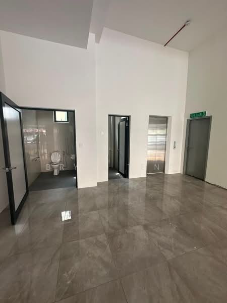 Warehouse for Rent in Bayan Lepas (Penang) - Bryan Teng - Bathroom - PropertyGuru.com.my