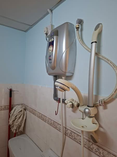 Apartment for Sale at Pangsapuri Saraka - Yi Jun - Bathroom - PropertyGuru.com.my