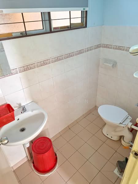 Apartment for Sale at Pangsapuri Saraka - Yi Jun - Bathroom - PropertyGuru.com.my