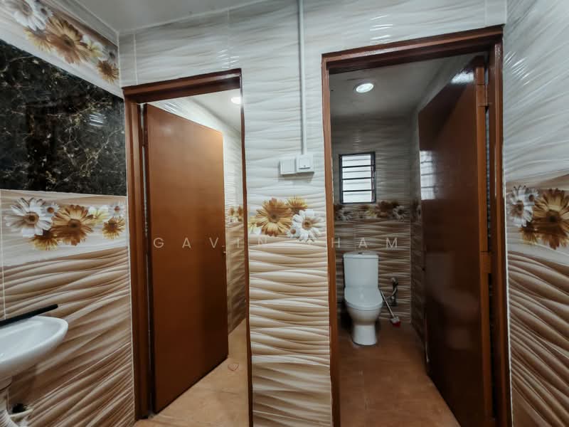 Shop for Rent in Taman Indrahana (Taman Desa) - Gavin Tham - Bathroom - PropertyGuru.com.my