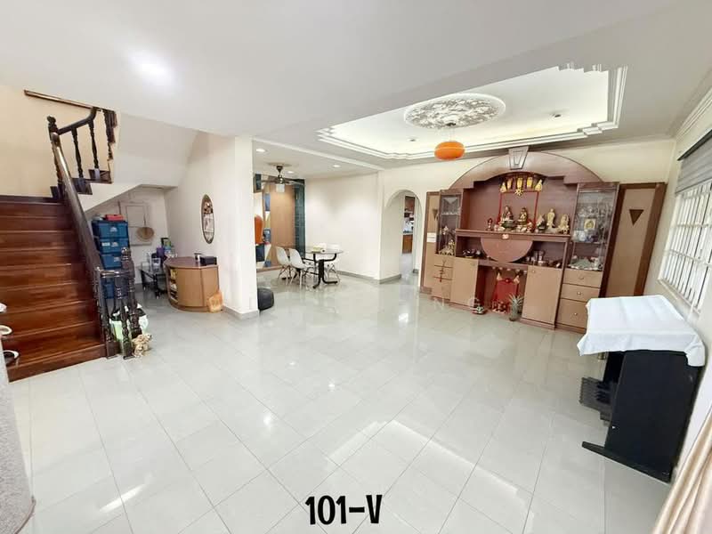 Rumah Teres 2-Tingkat untuk Dijual di Klang (Selangor) - Wilson Ng - Living Room - PropertyGuru.com.my