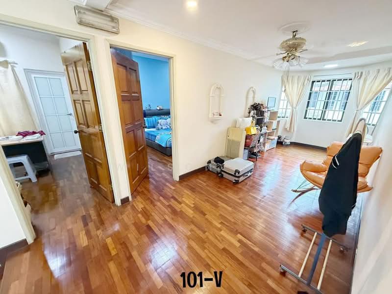 Rumah Teres 2-Tingkat untuk Dijual di Klang (Selangor) - Wilson Ng - Living Room - PropertyGuru.com.my
