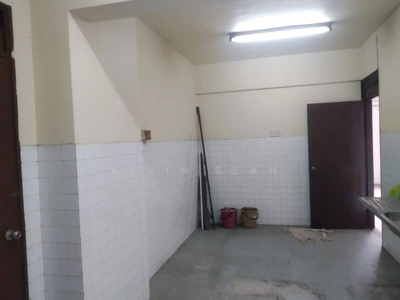 Pangsapuri untuk Dijual di Bangunan Choo Cheng Khay - Alvin Seah - Kitchen - PropertyGuru.com.my