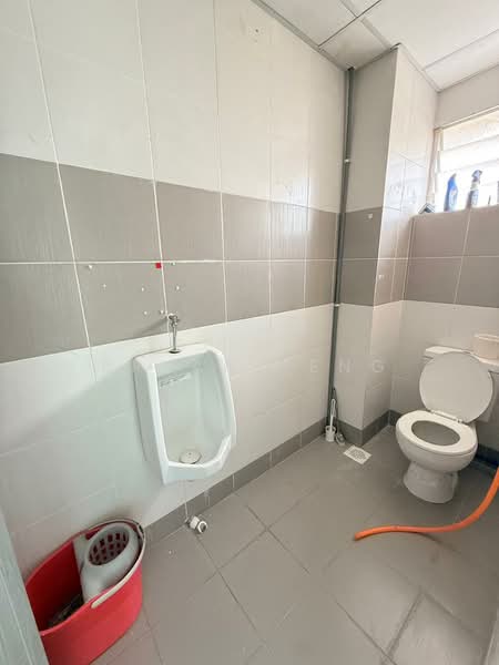 Kedai untuk Disewa di Tanjung Tokong (Penang) - Bryan Teng - Bathroom - PropertyGuru.com.my