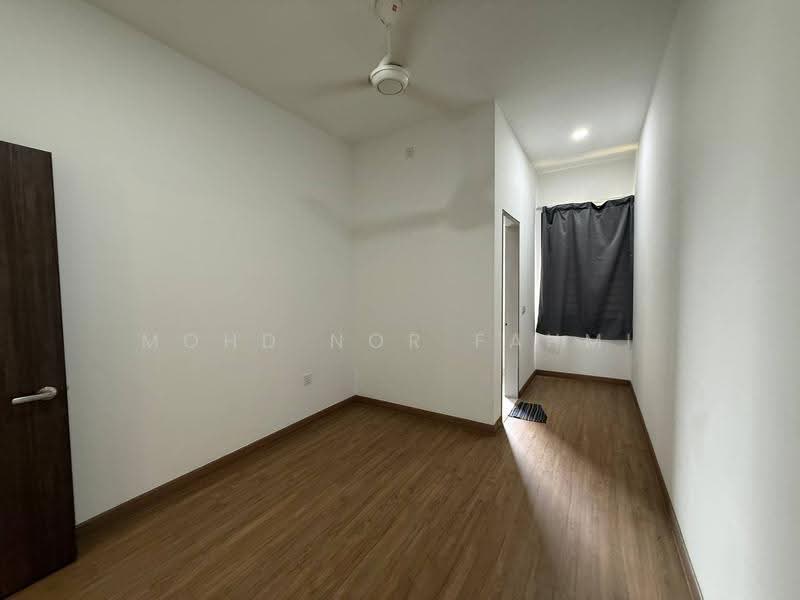 Rumah Teres untuk Dijual di Elmina (Shah Alam) - Mohd Nor Fahmi - Corridor - PropertyGuru.com.my