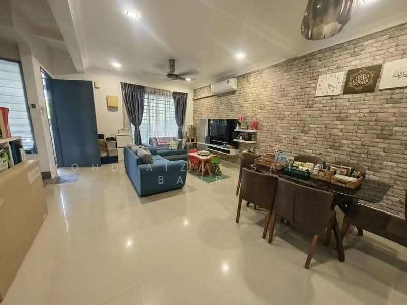Rumah Teres 2 Tingkat untuk Dijual di Seremban (Negeri Sembilan) - Mohd Aizat Saiful Bahri - Living Room - PropertyGuru.com.my